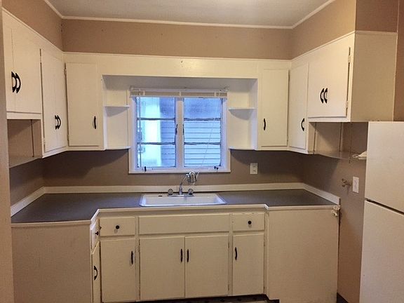 4th image of 341 Crestwood Avenue # Second Floor