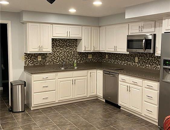 2nd image of 802 Terri Dr