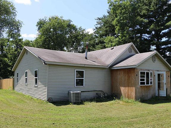 2nd image of 26408 Tyris Ave