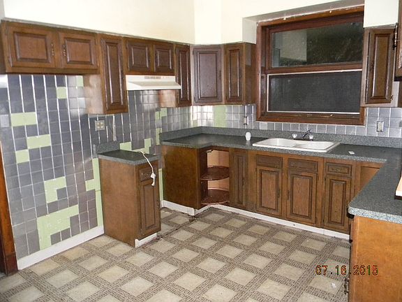 5th image of 12603 S Greemwood Ave