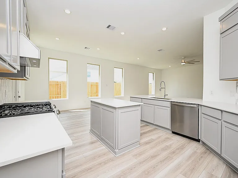 8278 Boundary Waters Dr — Photo 11