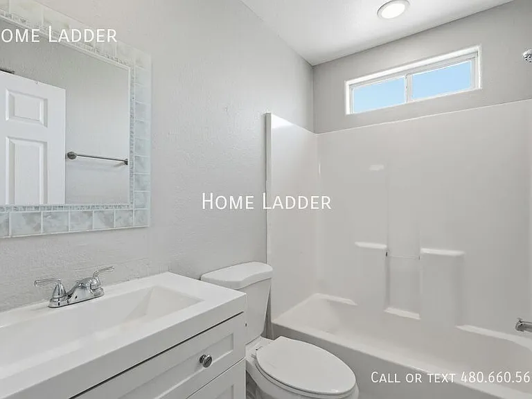 1724 W Carol Ave #A — Photo 15