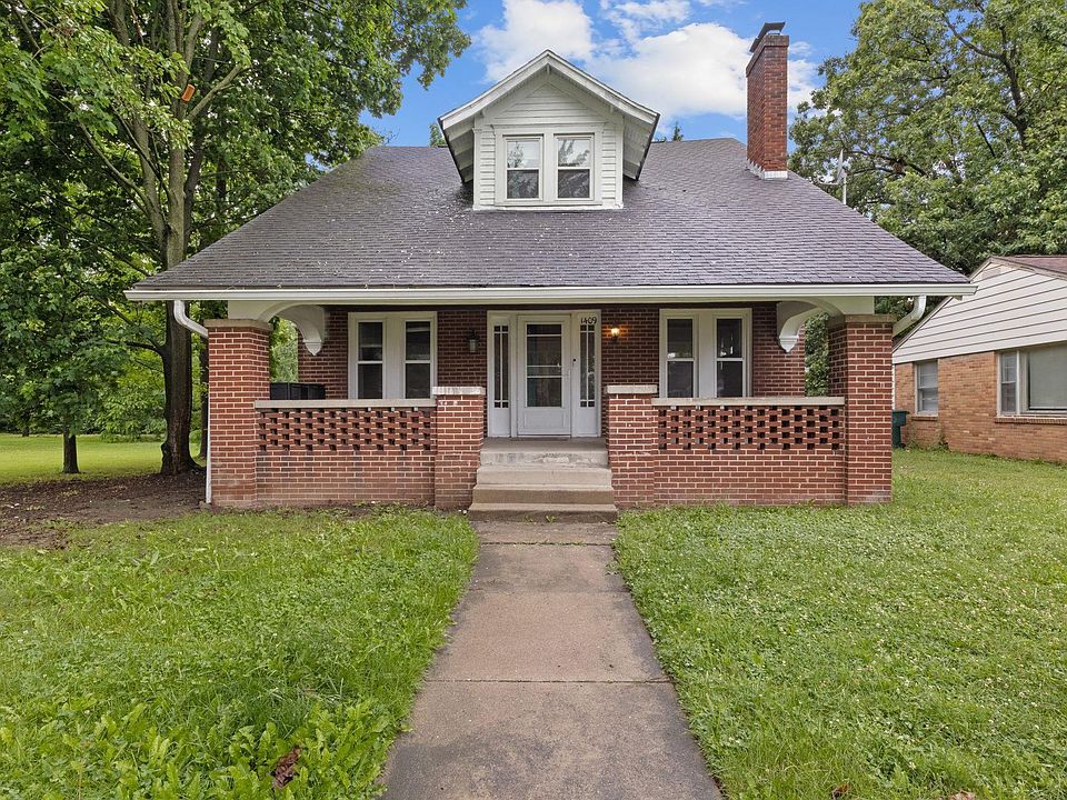1st image of 1409 N Woodridge Ave