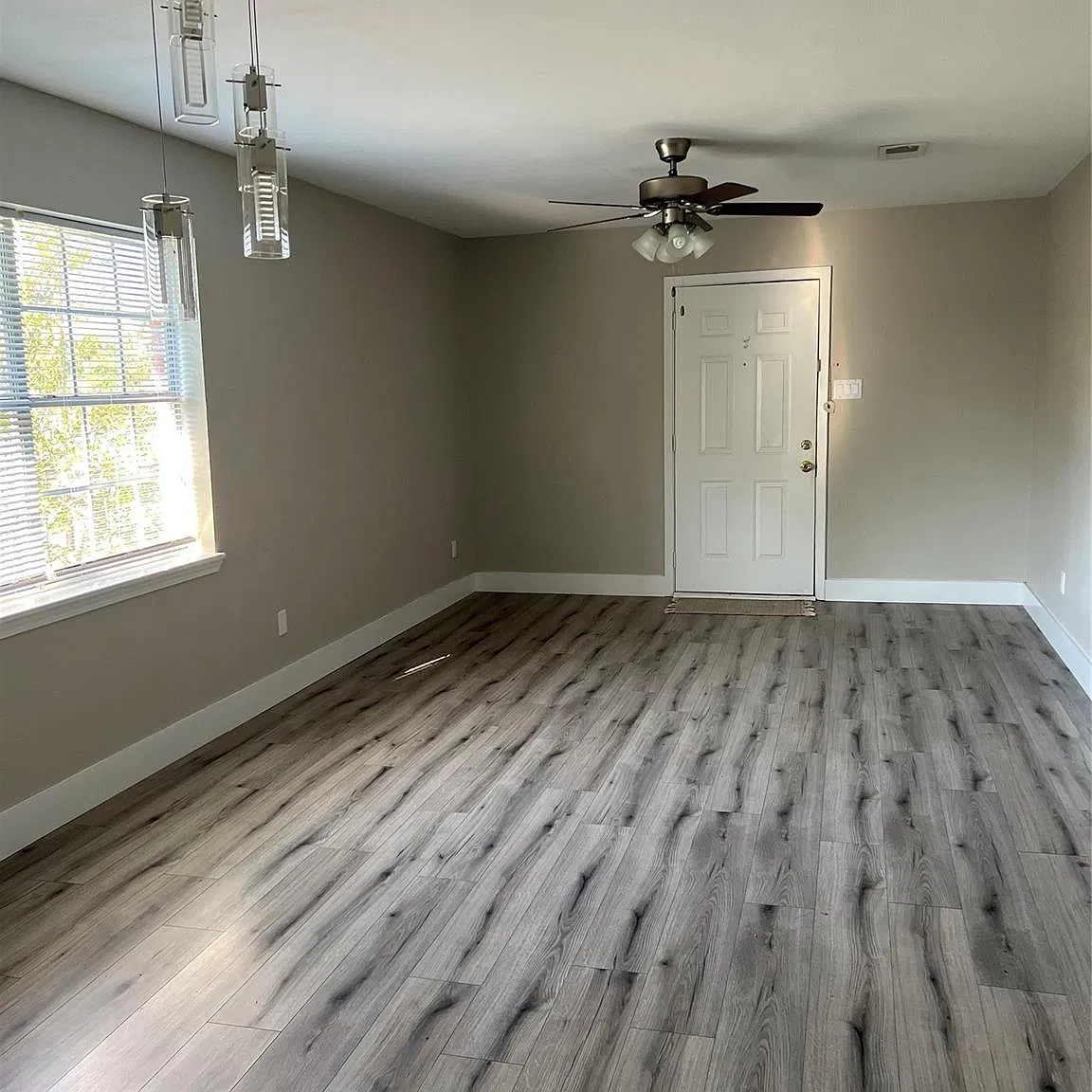 2 bed, 1.0 bath, 1000 sqft, $1,250 — Photo 4