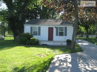 204 S Madison St, Raymore, MO 64083