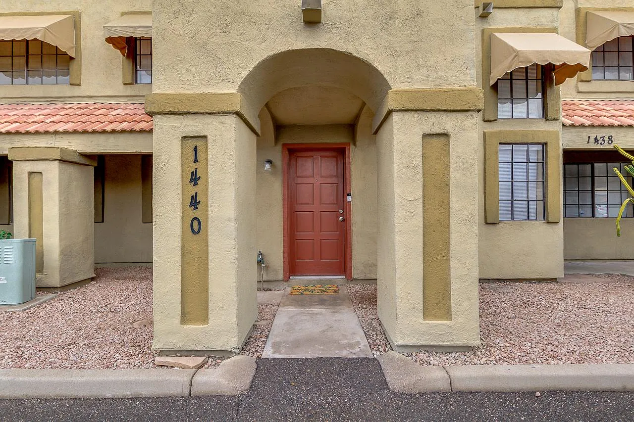 2 bed, 1075 sqft, $1,750 — Photo 4