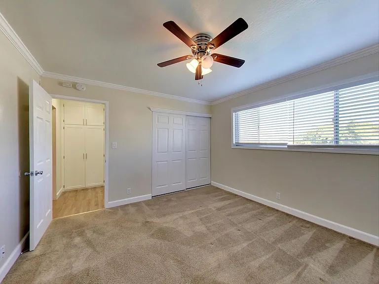 Midway Manor Apts. — Photo 43