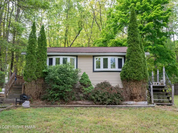 9104 Robinhood Dr, Kunkletown, PA 18058