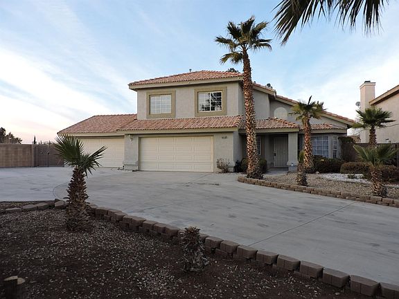 3rd image of 16816 Robin Ln
