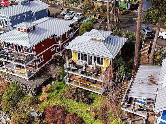 3rd image of 125 Hilltop Cres