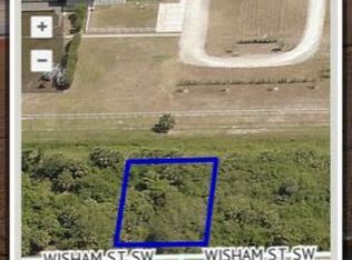 657 Wisham St SW, Palm Bay, FL 32908