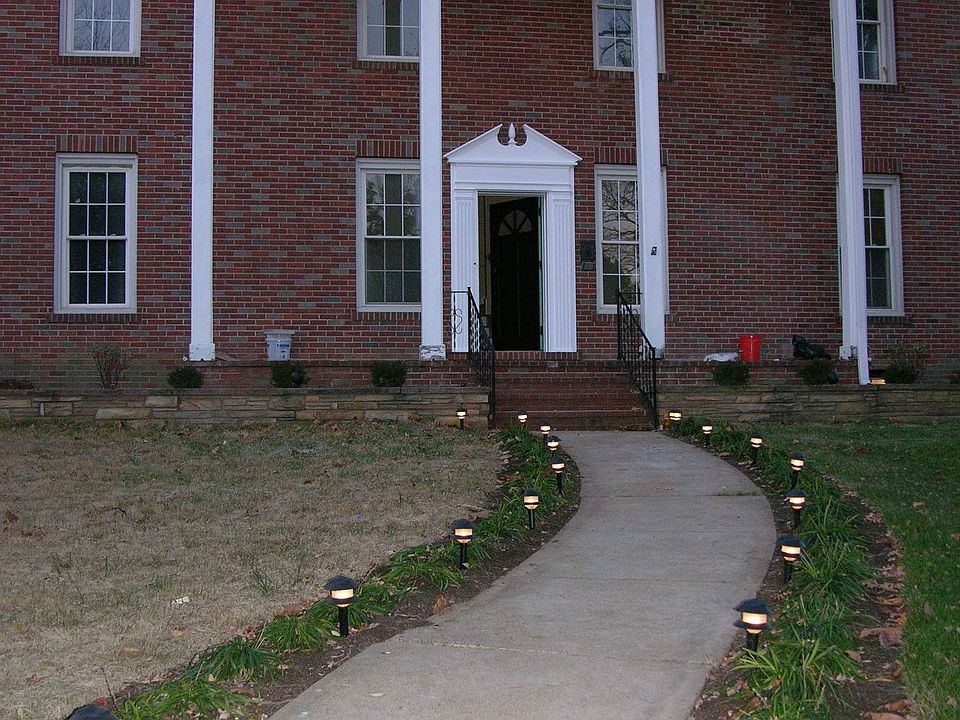 1st image of 433 Rollingwood Ln