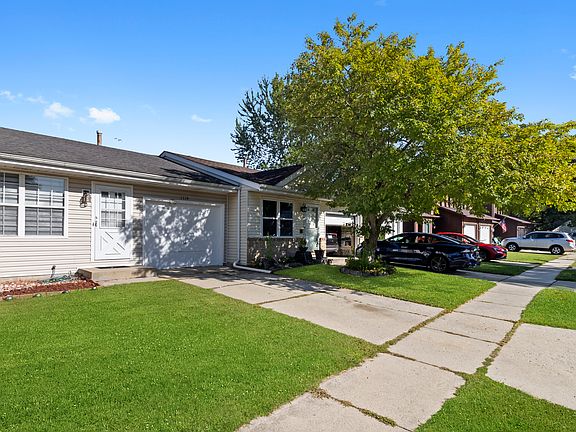 2nd image of 1114 Riverwood Dr #1114