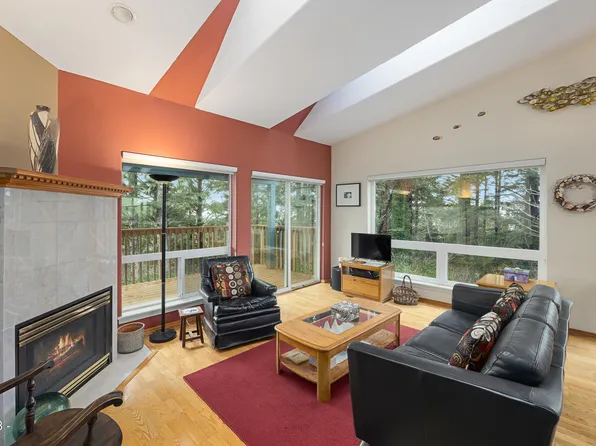 96 NW 33rd Pl Unit H, Newport, OR 97365