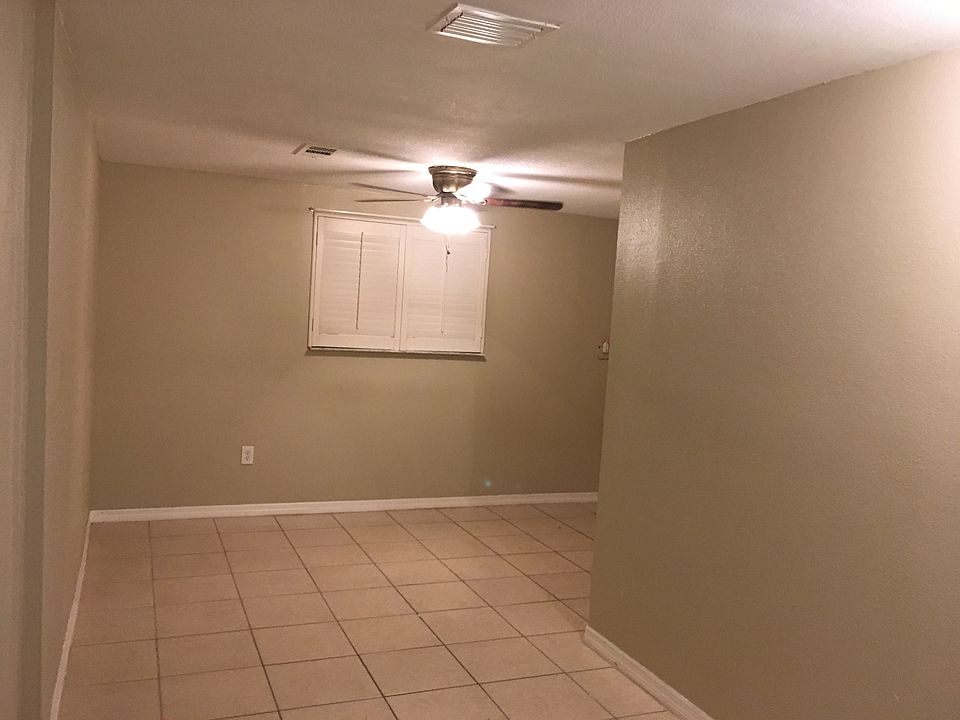 1st image of 3249 Garfield Dr