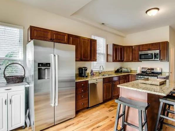 (undisclosed Address), Chicago, IL 60618