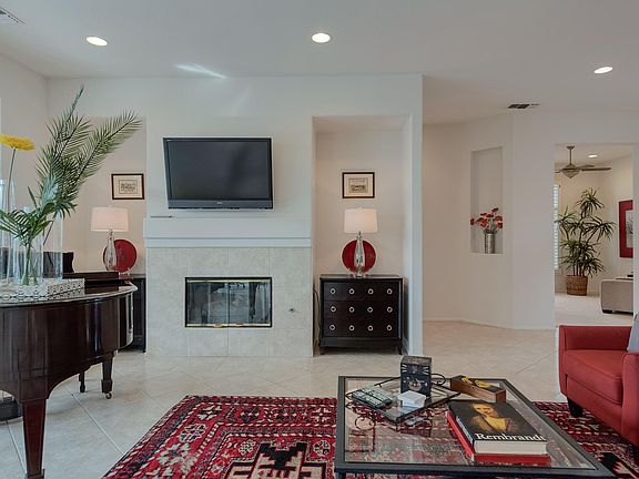 3rd image of 78179 Elenbrook Ct