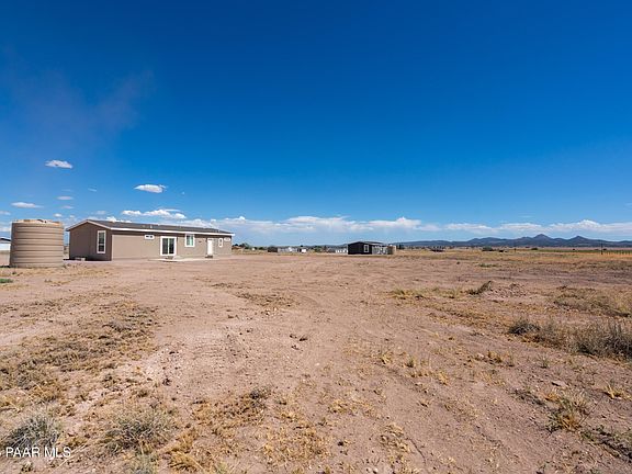 4th image of 26936 N Chicory Way