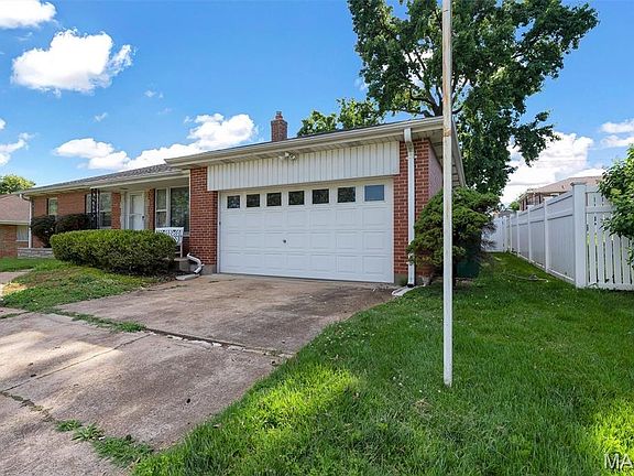 2nd image of 9909 Musick Ave