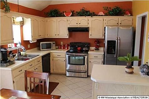 3rd image of 6688 Branch Estates Dr