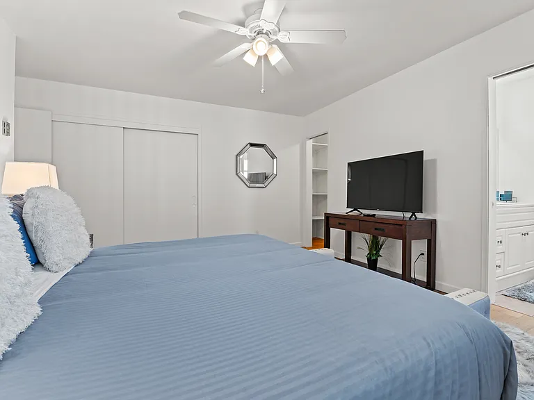 3842 Lamont St — Photo 17