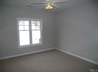 918 Highgrove Dr, Chapel Hill, NC 27516