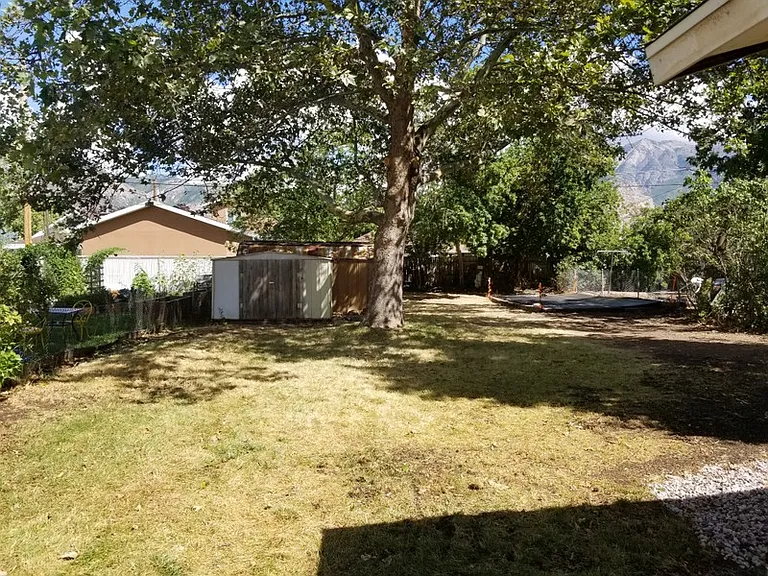 1658 Childs Ave — Photo 18