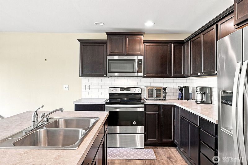 5th image of 17713 Juniper Street