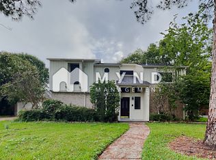 1711 Falcon Ridge Blvd, Friendswood, TX 77546