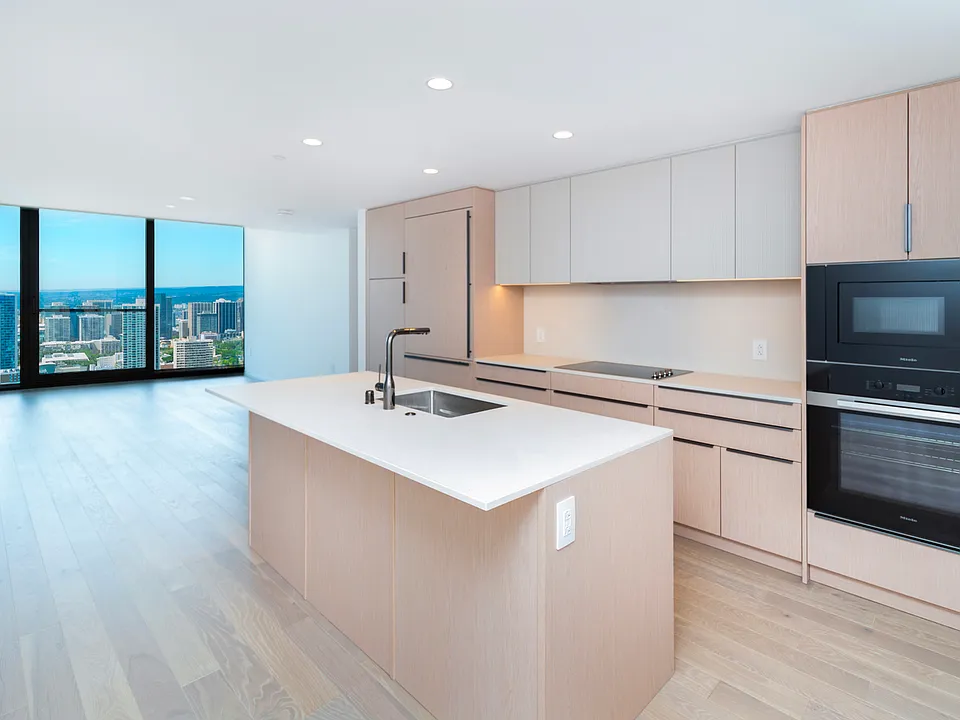 333 Ward Ave #4111