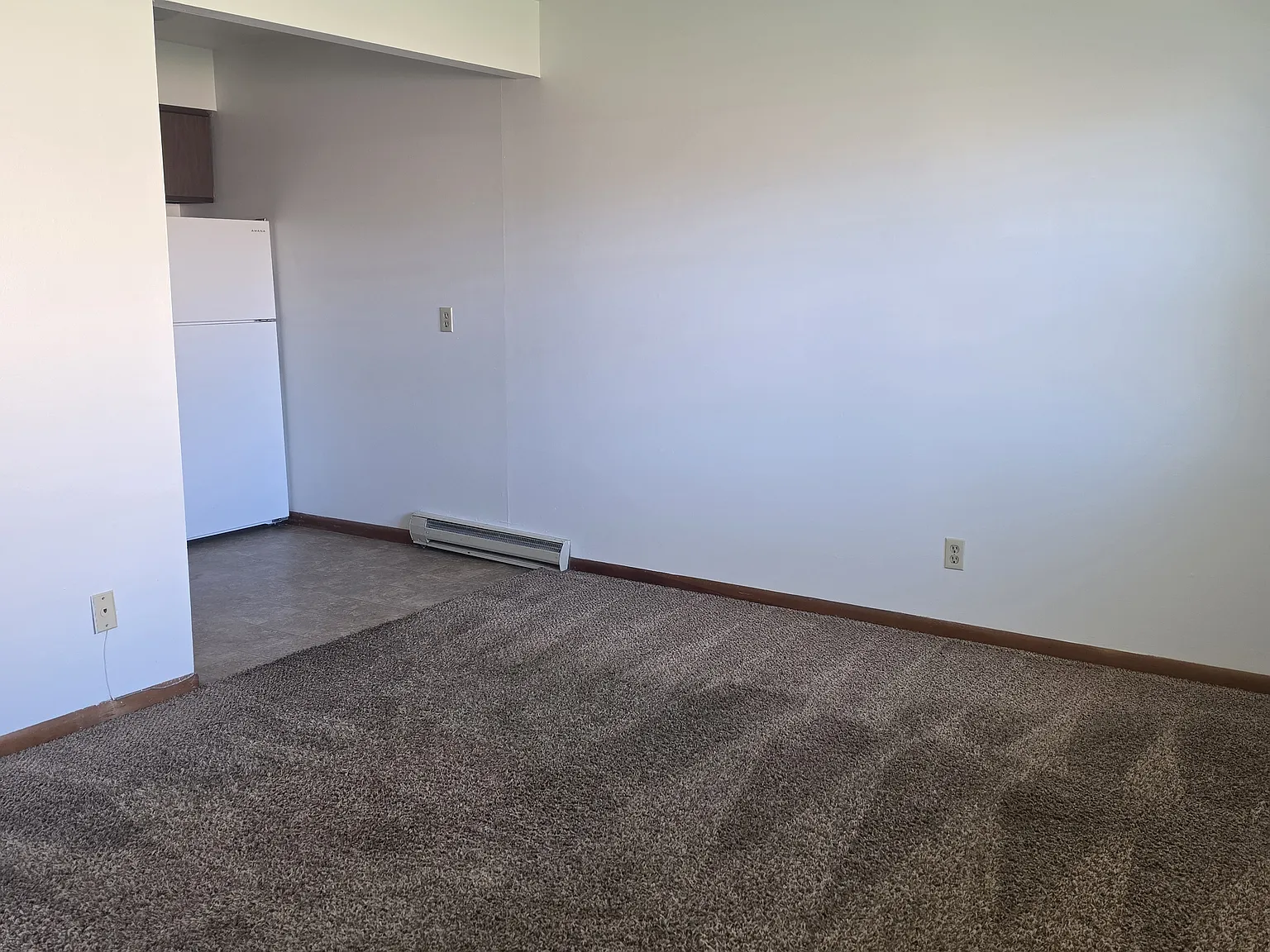 Studio, 450 sqft, $700 — Photo 2