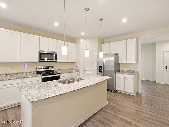 4th image of 621 Toll House Ct