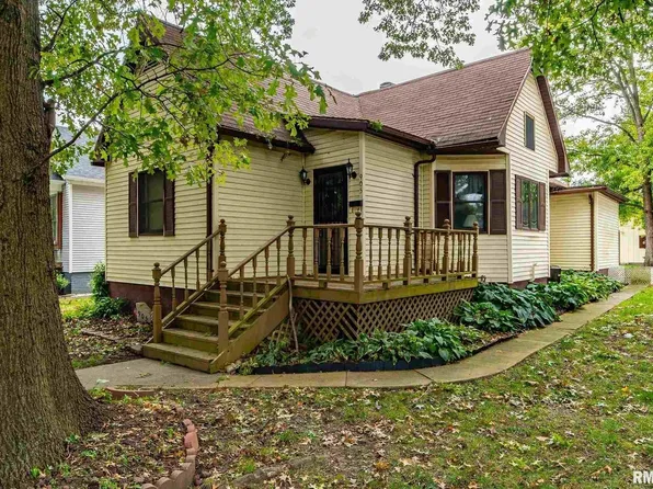 905 Decatur St, Lincoln, IL 62656