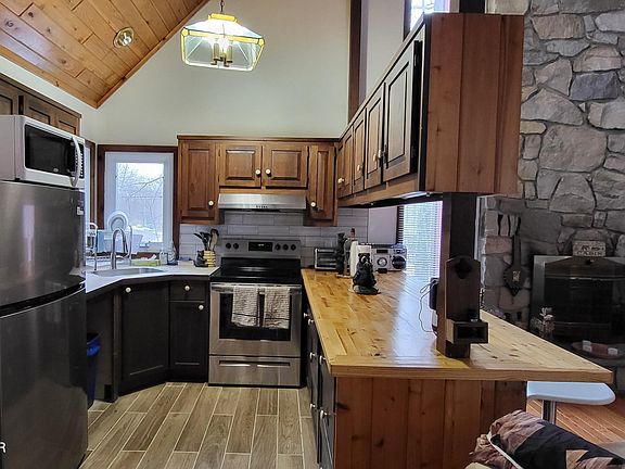 5th image of 6298 Decker Rd