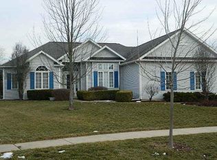 631 Highland Dr, Elburn, IL 60119