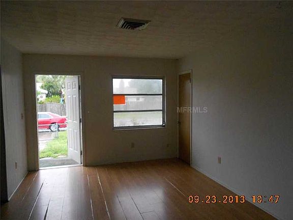 4th image of 1215 Karen Dr