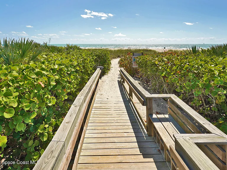 306 Beach Park Ln #V116 — Photo 3