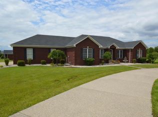 406 Rolling Trl, Taylorsville, KY 40071