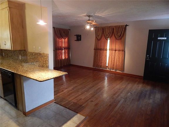 4th image of 3853 Washburn Ave