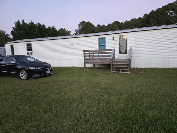 5028 Loadstone St, Wade, NC 28395