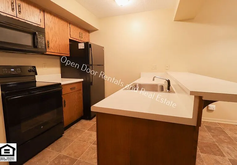 1000 Old Brick Rd #211 — Photo 5