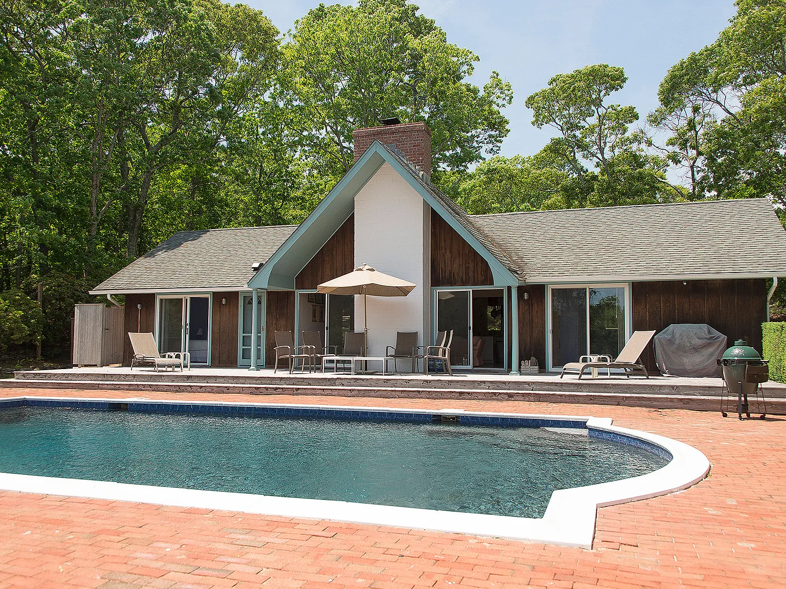 Private Waterfront Rental With Pool — Photo 2