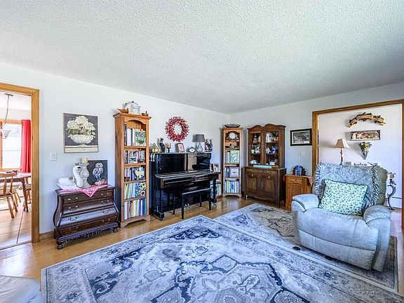 3rd image of 716 S 9th St
