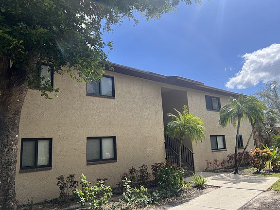 2nd image of 7961 Gladiolus Dr APT 401