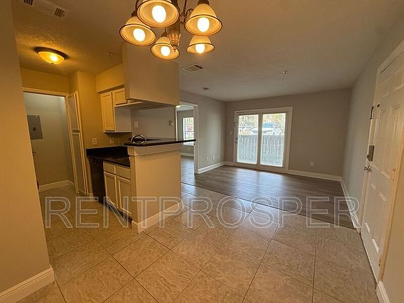 5th image of 241 Afton Sq Unit 104