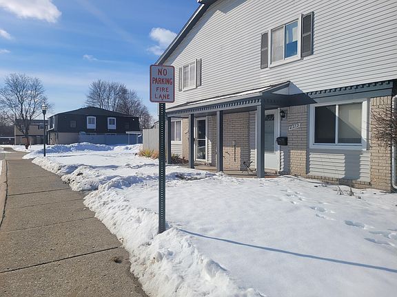 3rd image of 41276 N Woodbury Green Dr