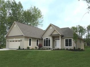 12 Worthington Ln, Lancaster, NY 14086