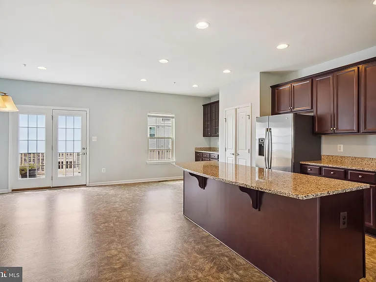 5934 Jefferson Commons Way — Photo 9