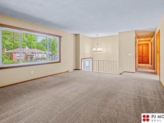 5th image of 13577 Shirley St