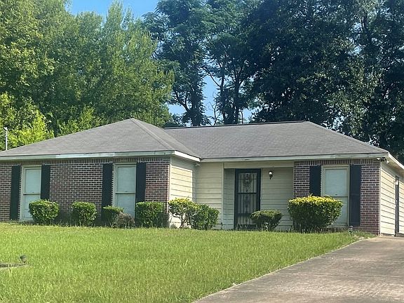 2nd image of 708 Prince Dr